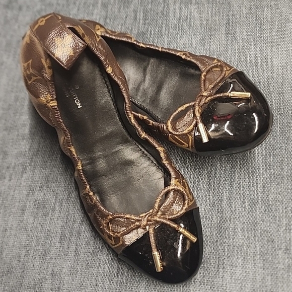 Louis Vuitton Brown and Black Flats & Loafers - Picture 1 of 13